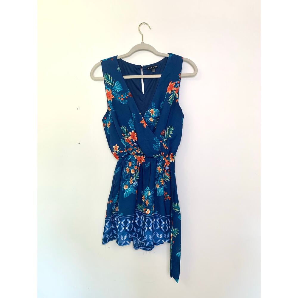 As U Wish Floral Mini Romper Size L - Tropical Boho Feminine Festival Resort